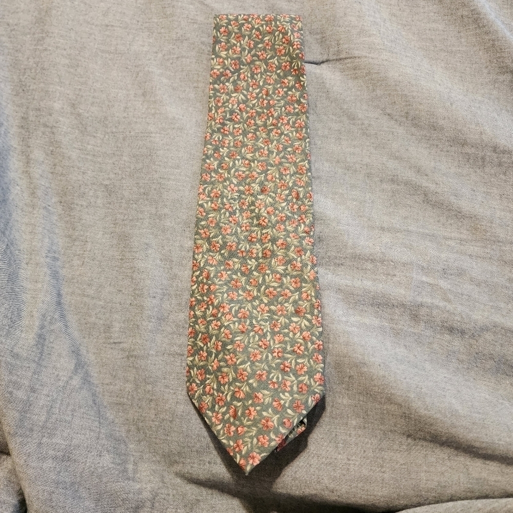 U1 - Tango Floral Tie